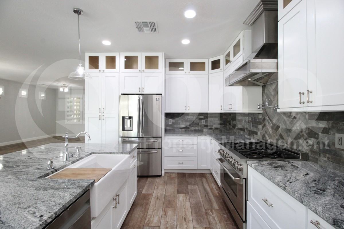 3308 E Patrick St - Photo 6 of 31