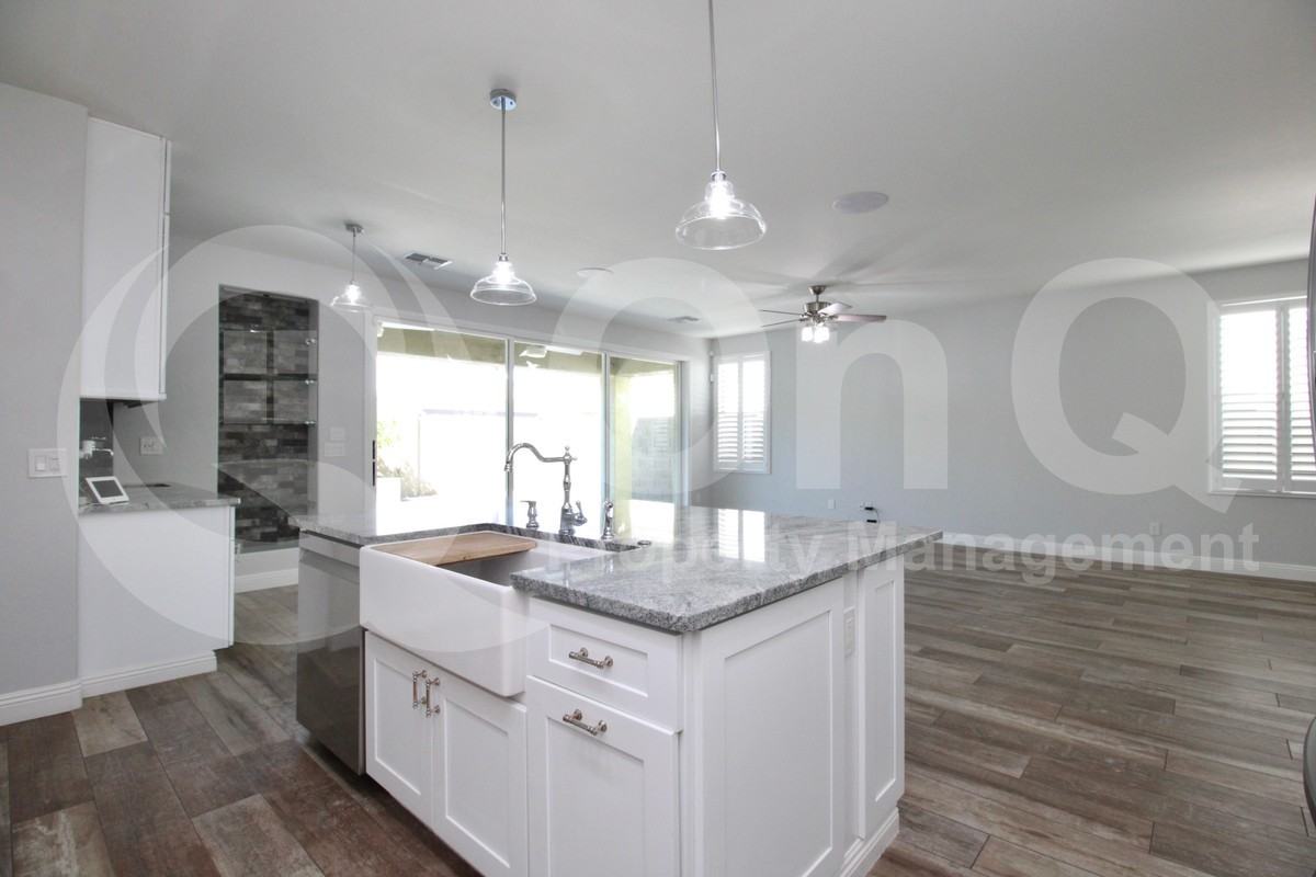 3308 E Patrick St - Photo 7 of 31