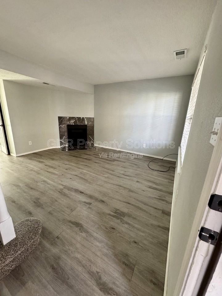 700 Fruit Ave Nw - Photo 2 of 23