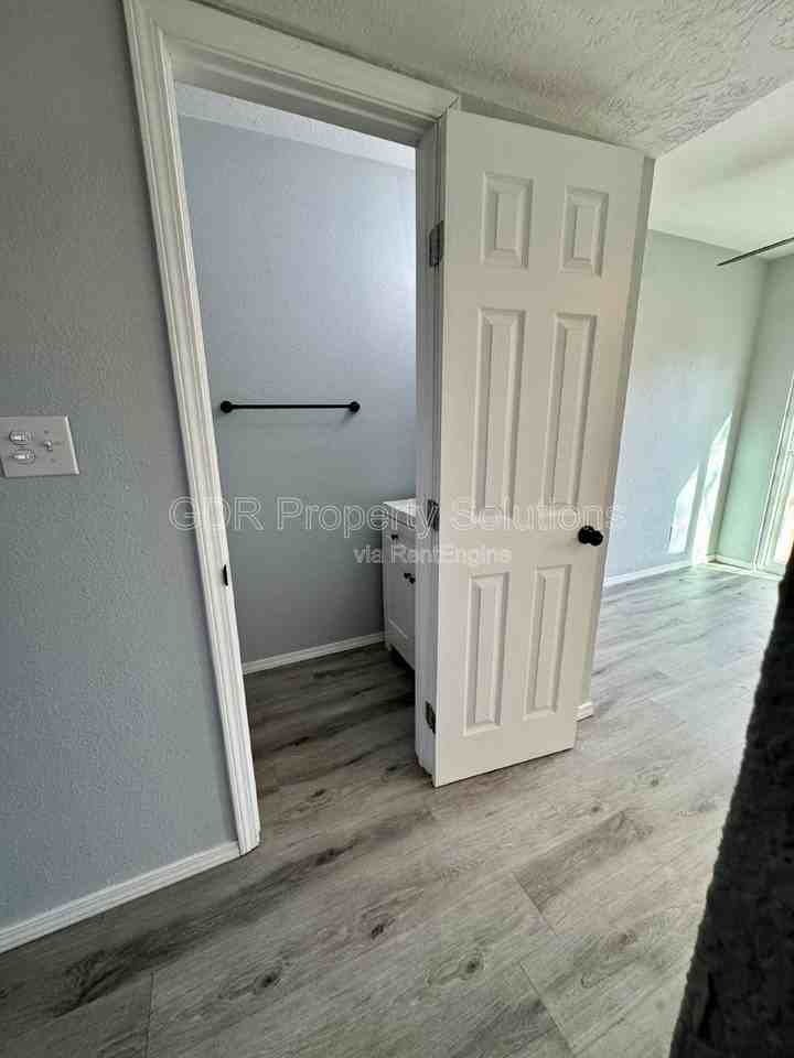 700 Fruit Ave Nw - Photo 5 of 23