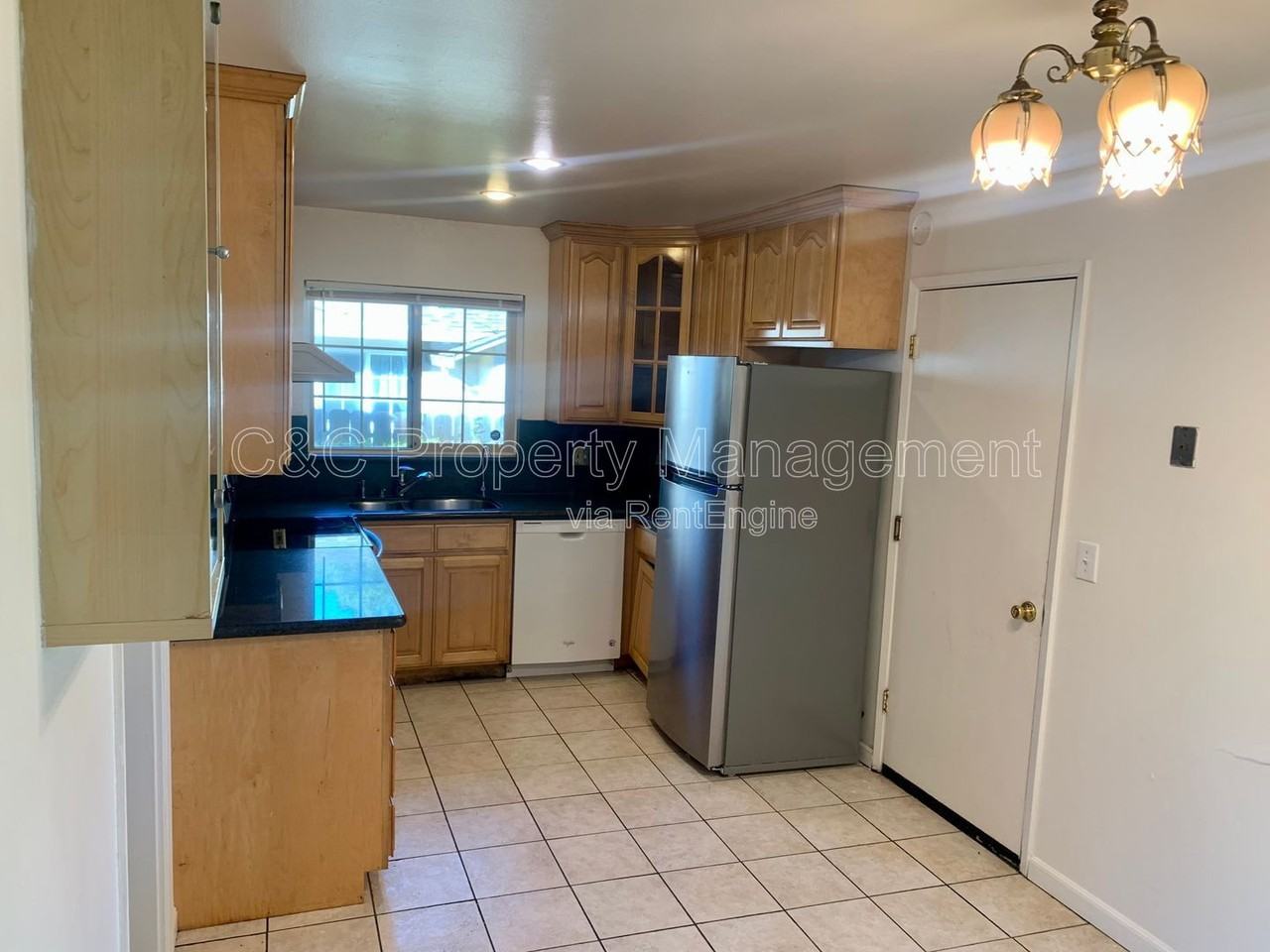 1699 S Blaney Ave - Photo 3 of 14