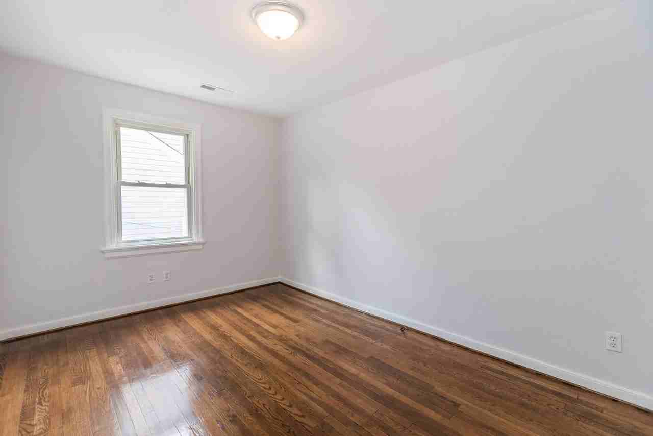 5001 Schutte St - Photo 7 of 15