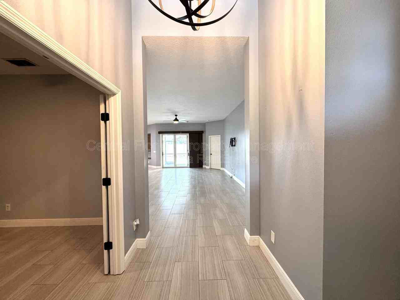 5004 Marbella Isle Dr - Photo 3 of 34