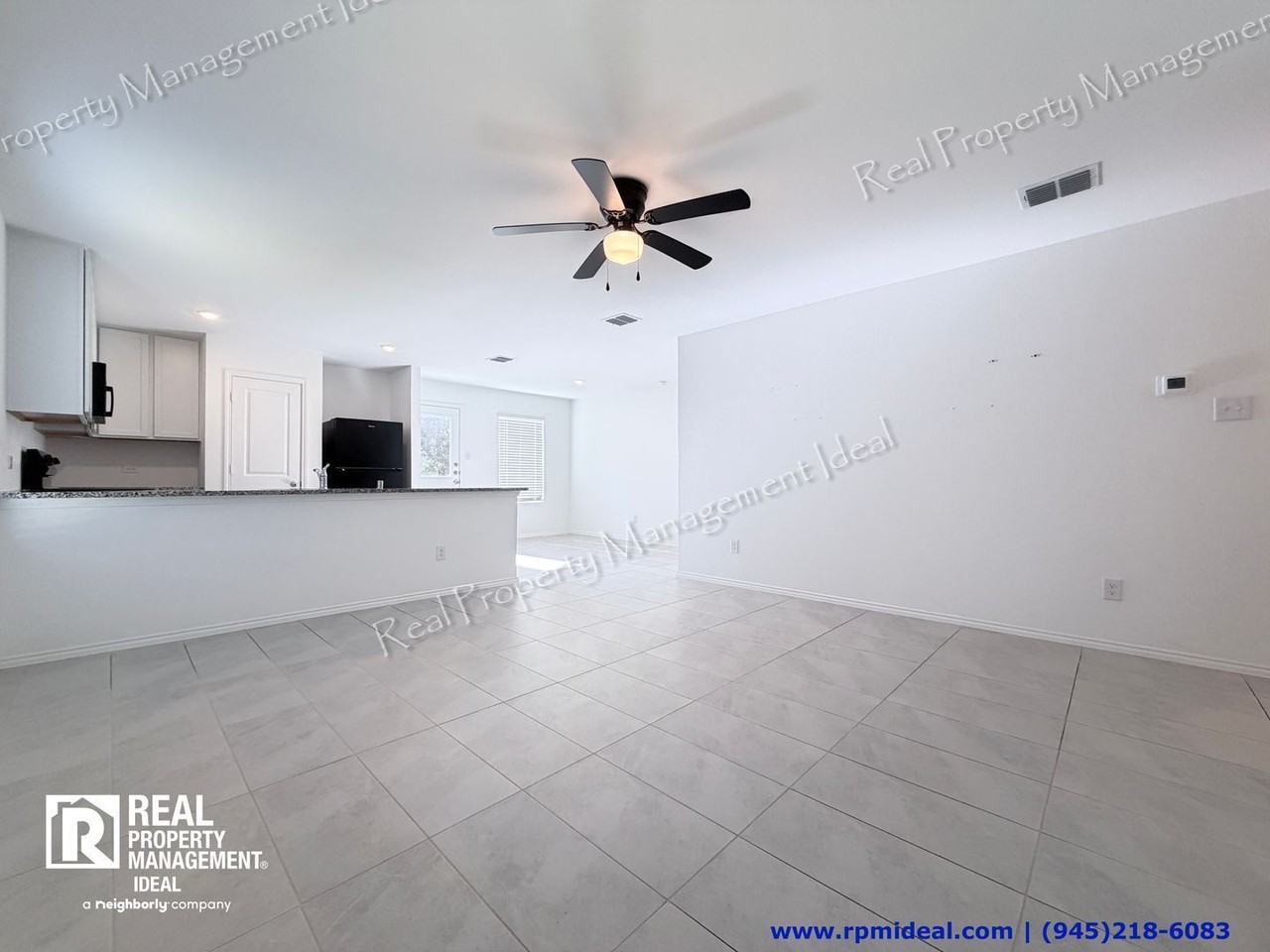 1717 Round House Ln - Photo 5 of 28