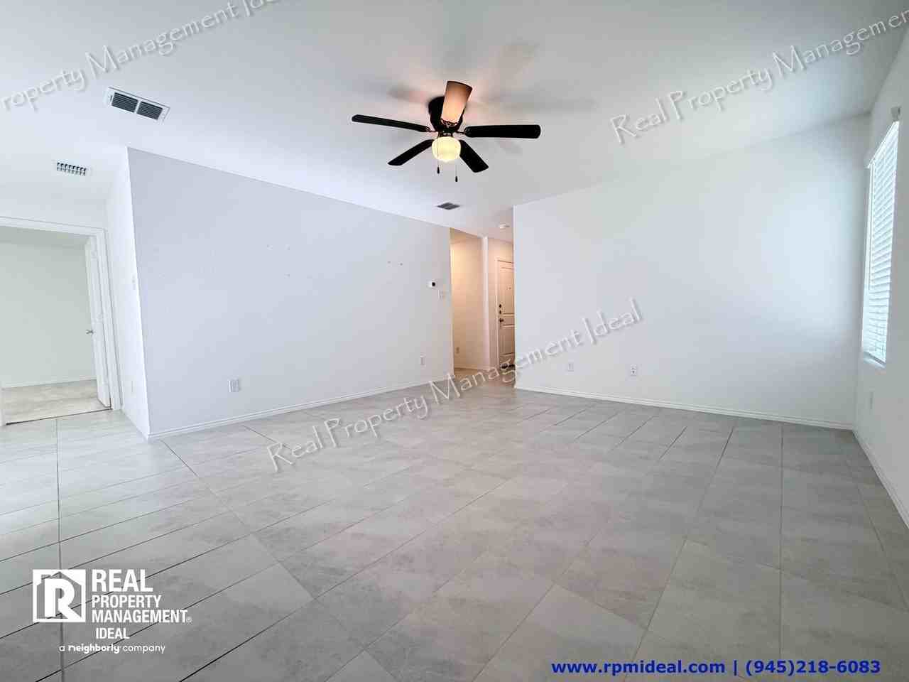 1717 Round House Ln - Photo 6 of 28