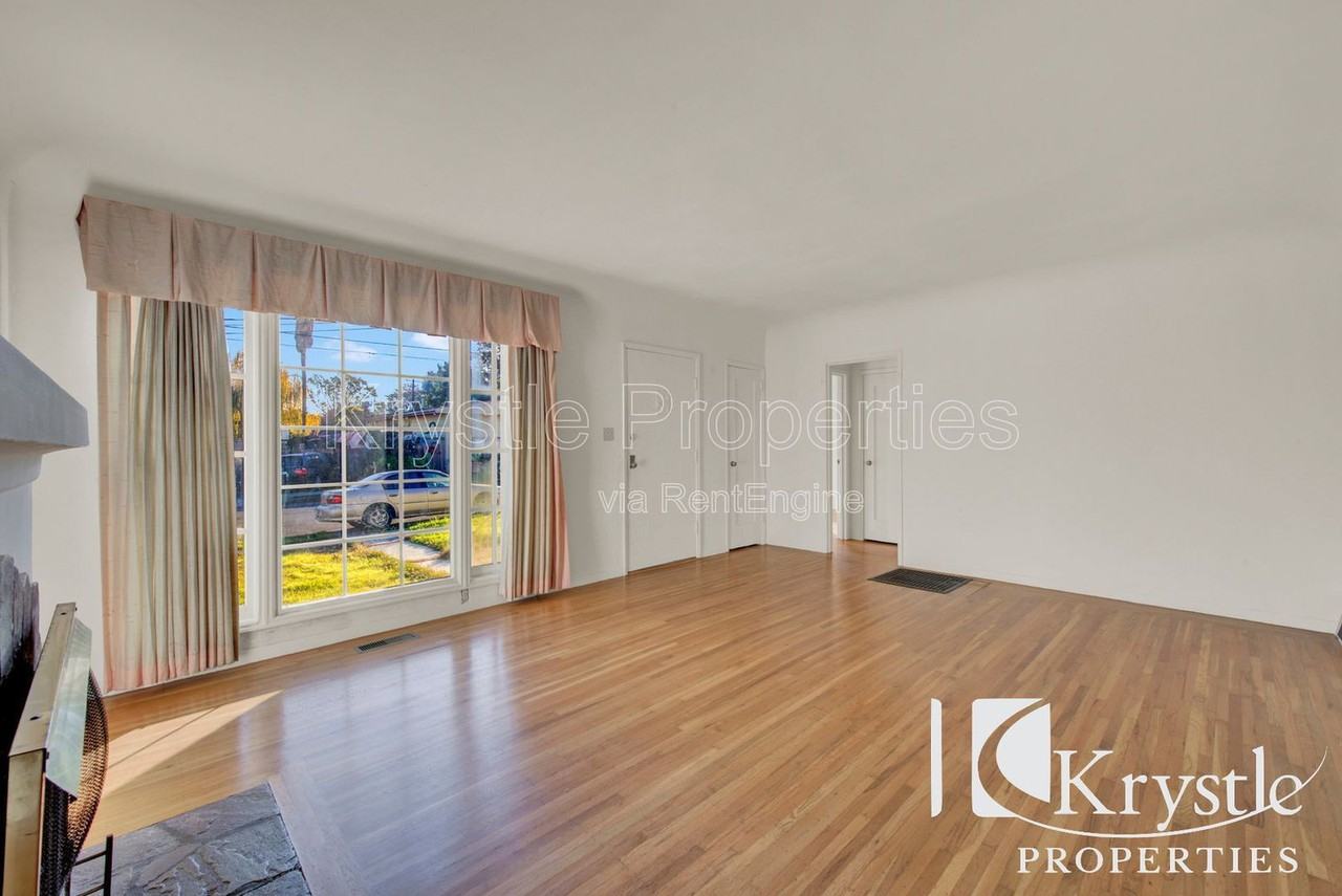 209 14th St - Photo 6 of 16