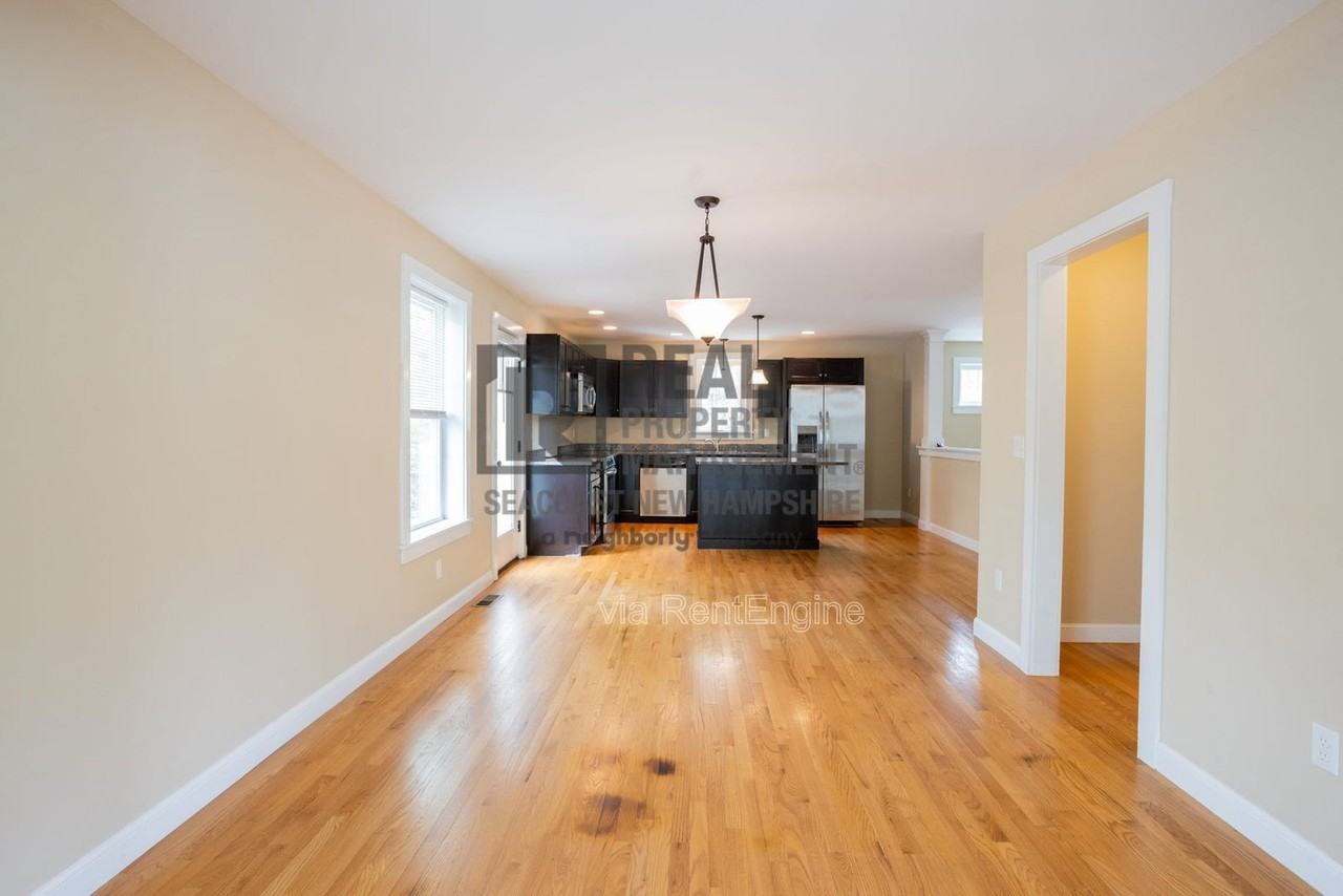 8 Winslow Dr - Photo 6 of 38