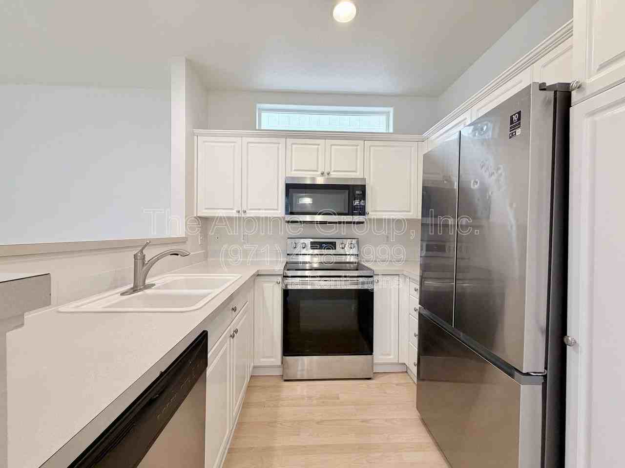 5817 Nw 174th Ave - Photo 6 of 24