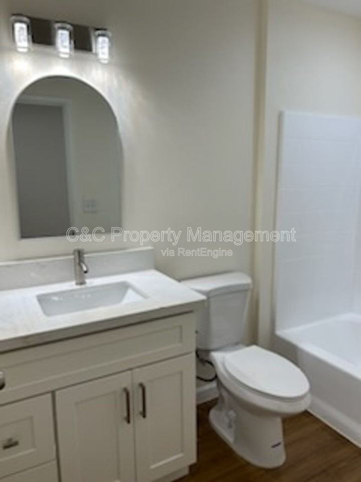 8912 Carvalho Ct - Photo 5 of 12