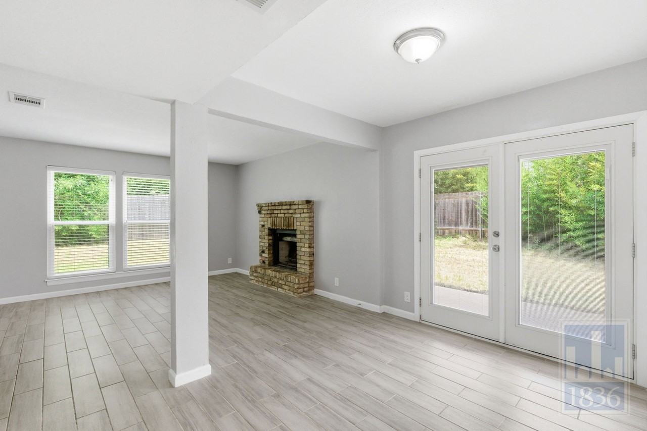 8108 Hood Cir #B - Photo 3 of 42