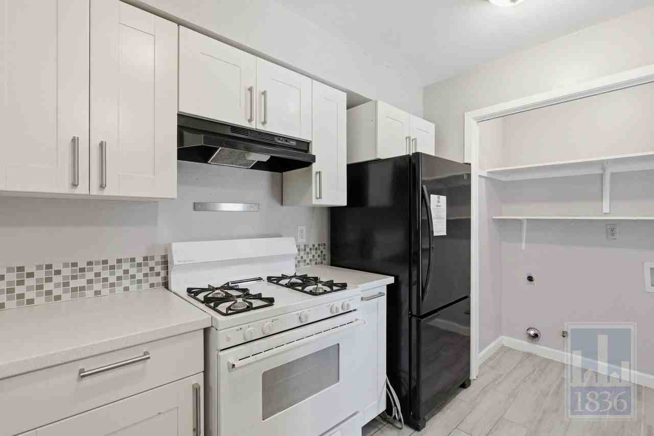 8108 Hood Cir #B - Photo 7 of 42