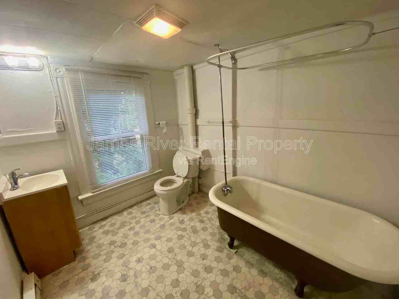 710 Grady St #B - Photo 6 of 13