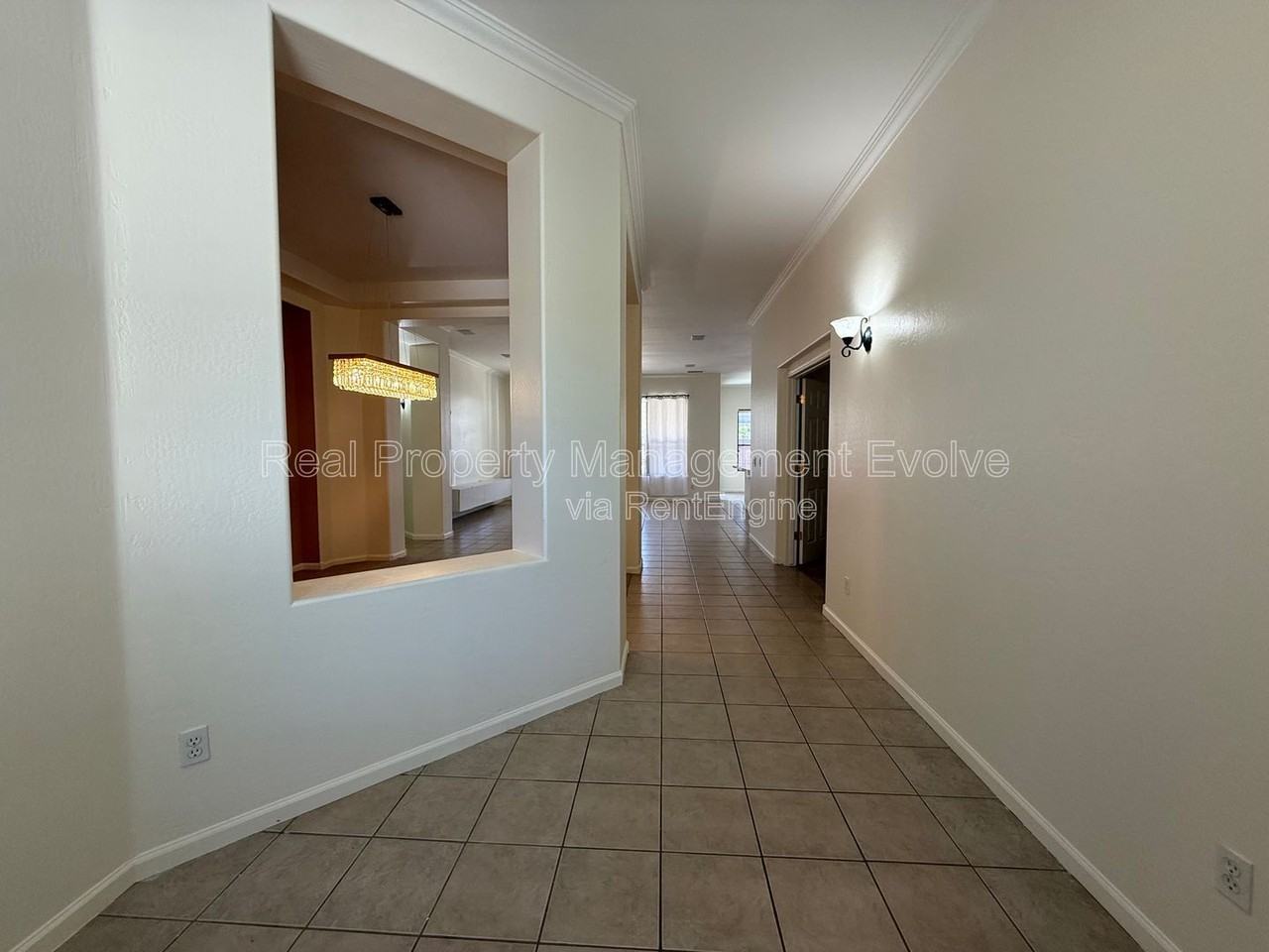 281 W Flamingo Dr - Photo 3 of 40