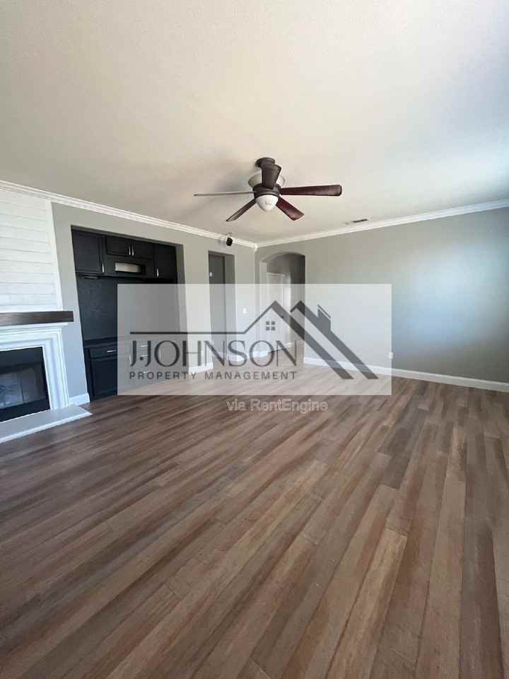969 Monarch Ct - Photo 2 of 10