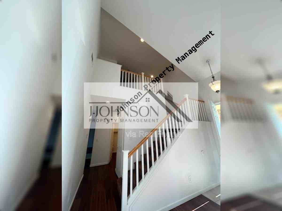 4212 Mulberry Ct - Photo 4 of 14