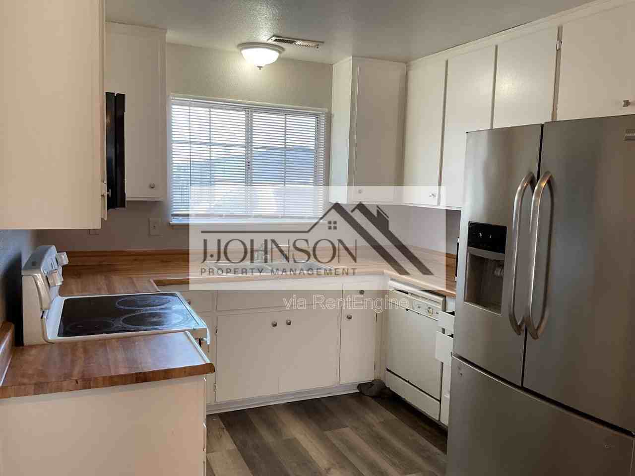 218 W Alameda St - Photo 2 of 8