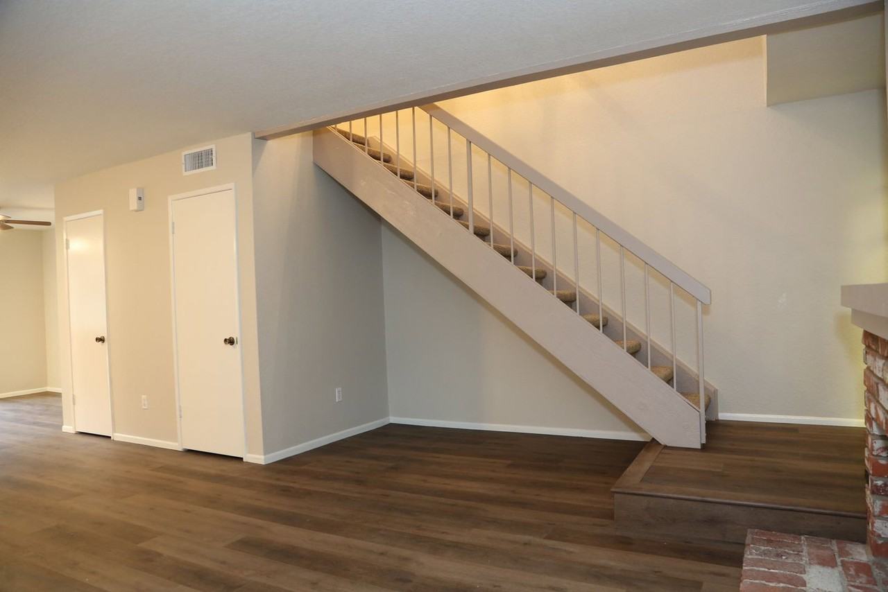 204 San Luis Rey Dr - Photo 5 of 24