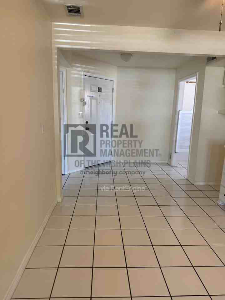 3101 S Jackson St - Photo 3 of 14