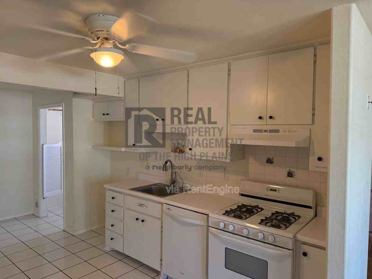 3101 S Jackson St - Photo 4 of 14