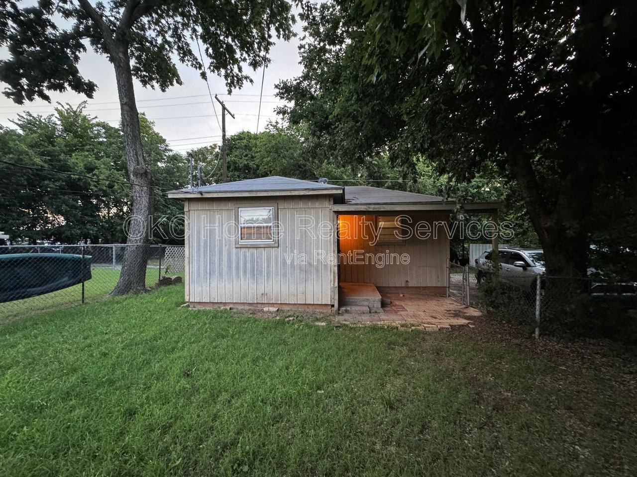 115 Sw 23rd St - Photo 2 of 9