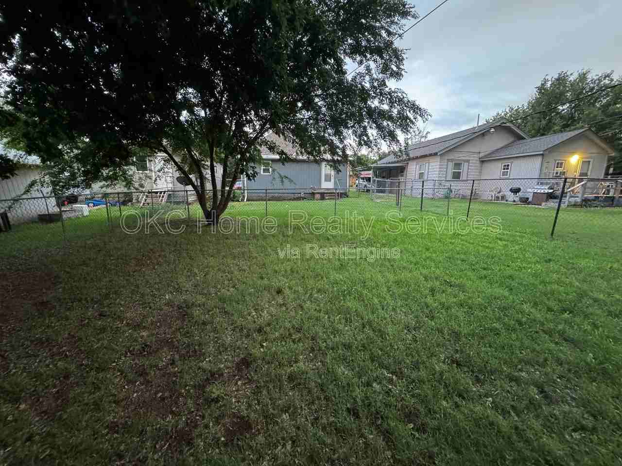 115 Sw 23rd St - Photo 6 of 9