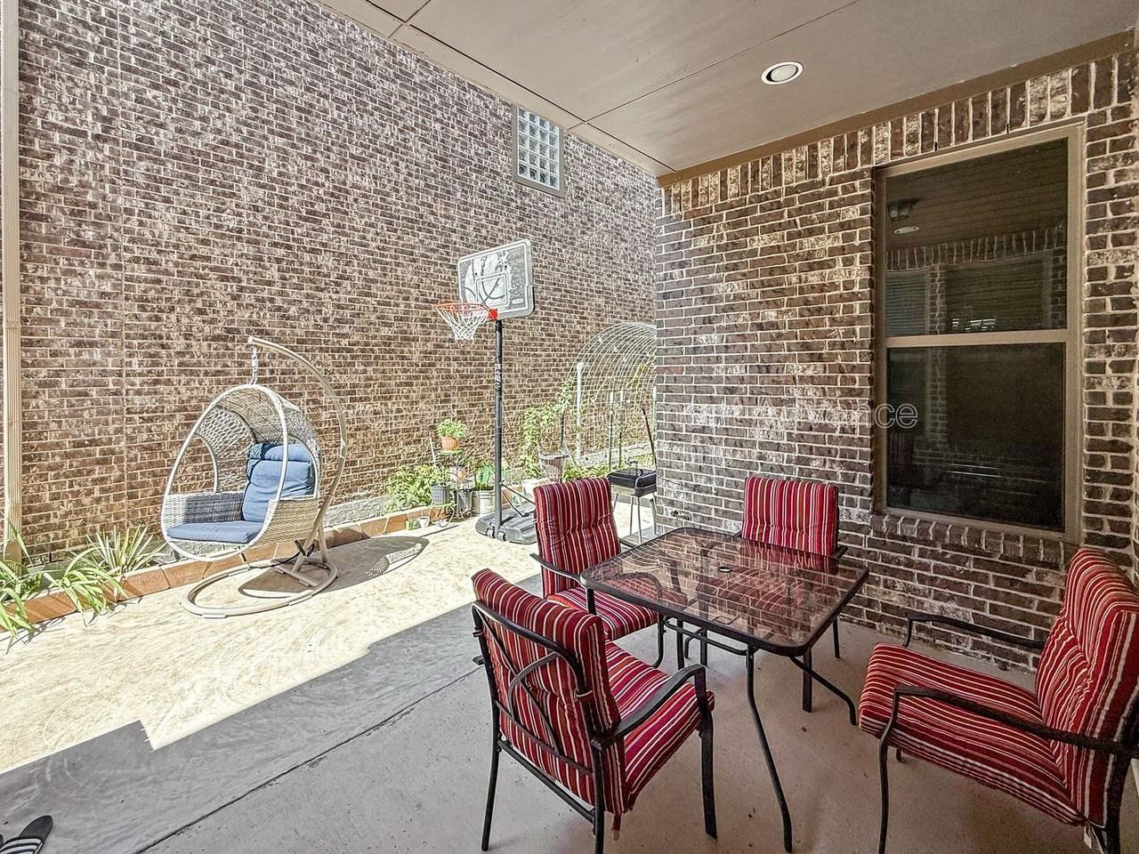 9209 Guadalupe St - Photo 5 of 22
