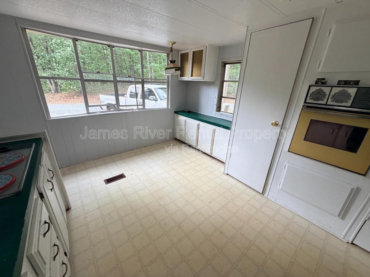 27 Bonnydale Ln - Photo 2 of 15