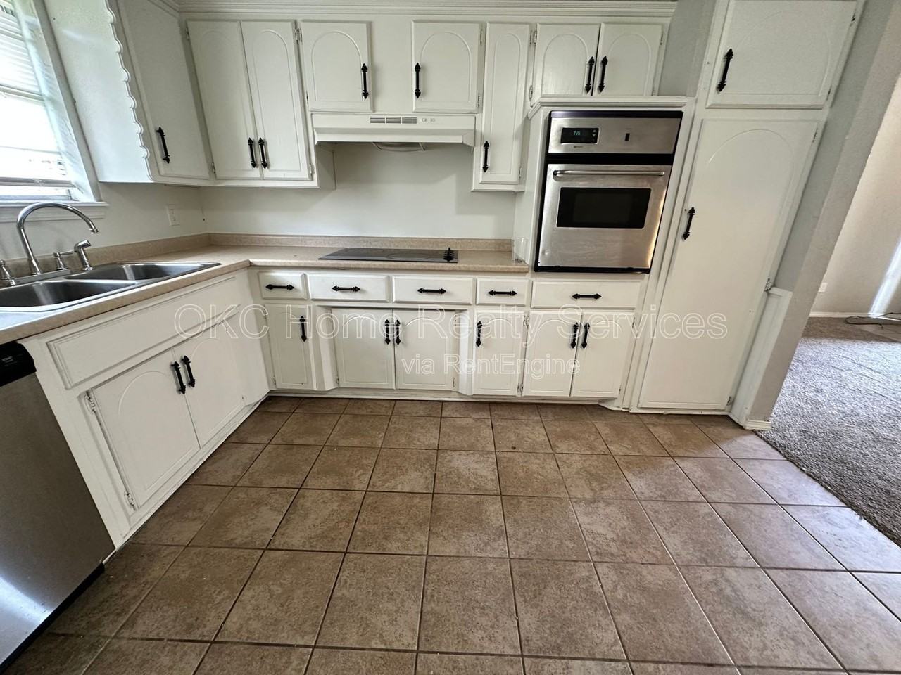 8417 S Villa Ave - Photo 6 of 26