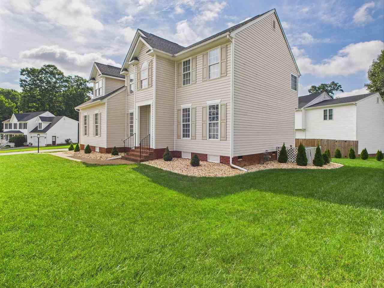 12404 Ivyridge Ter - Photo 3 of 50