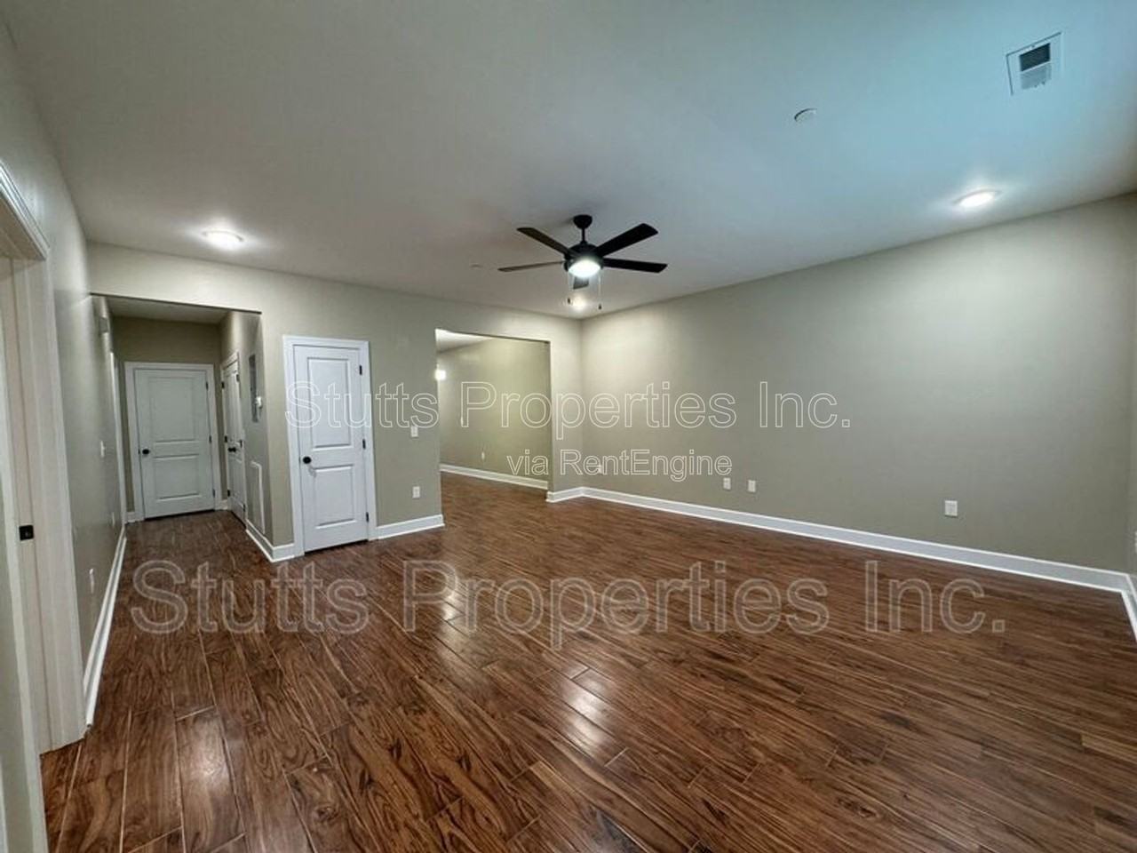 145 Bruin Pl #107 - Photo 3 of 11