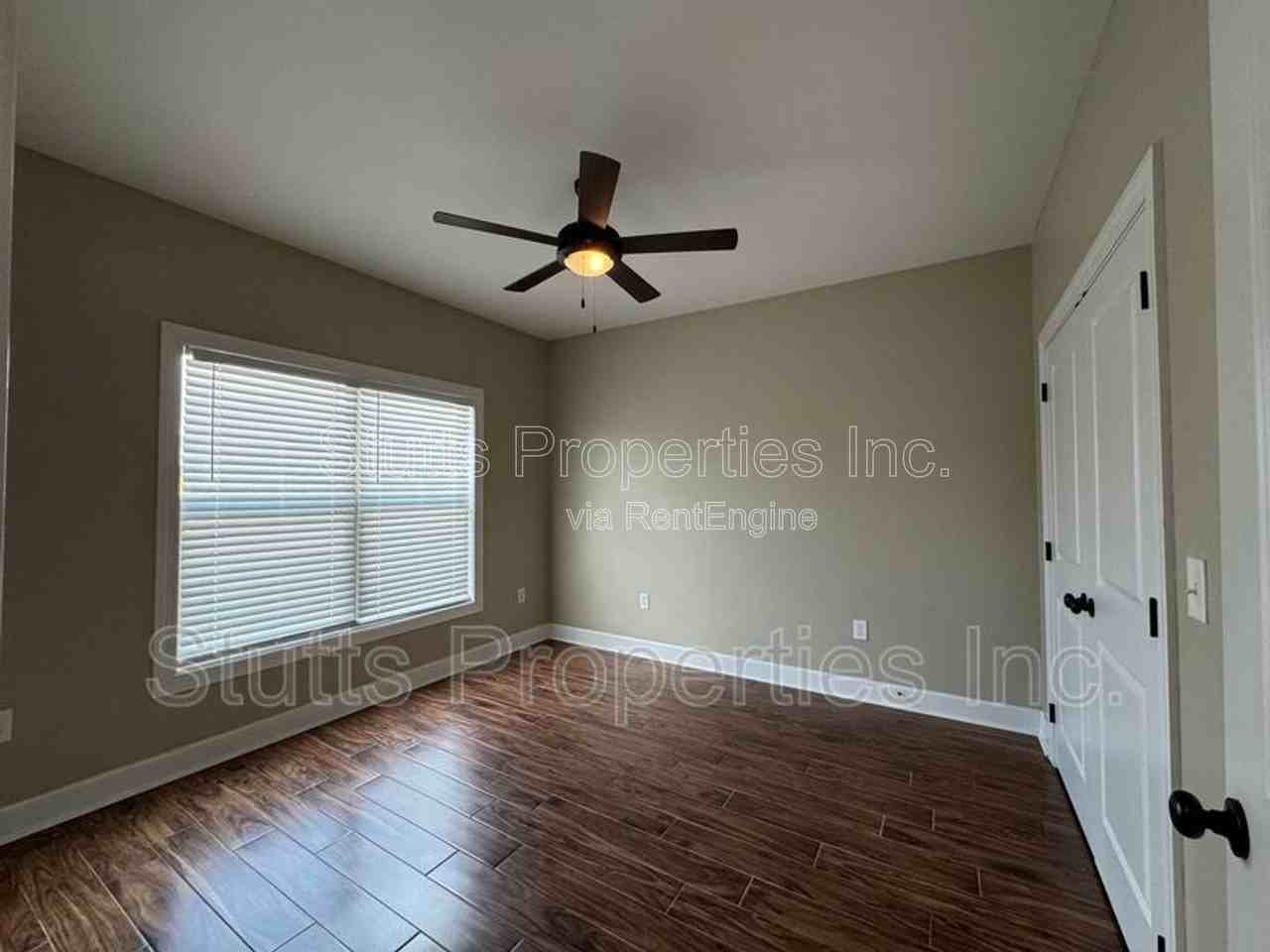 145 Bruin Pl #107 - Photo 6 of 11