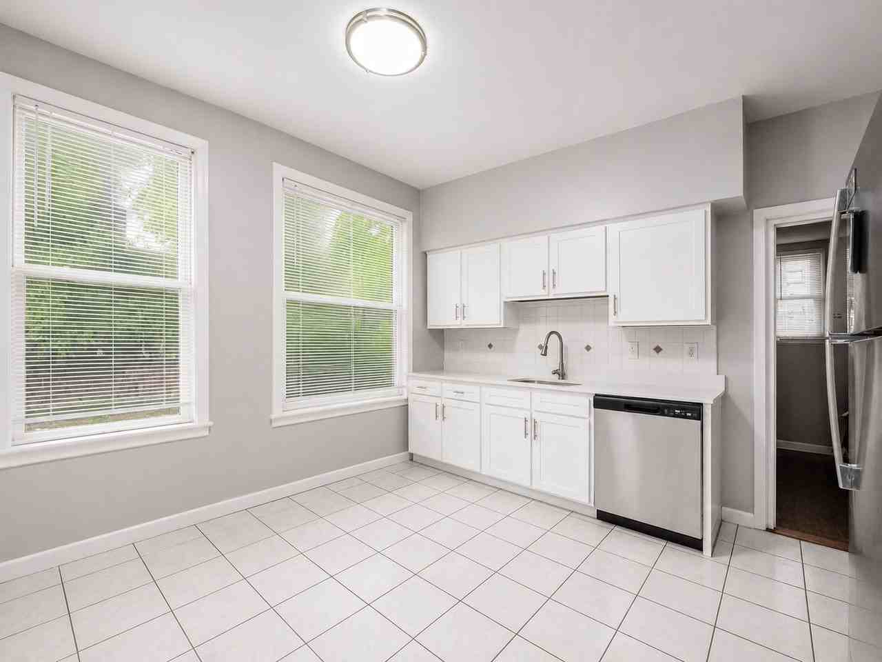 227 E Northwood Ave - Photo 6 of 37