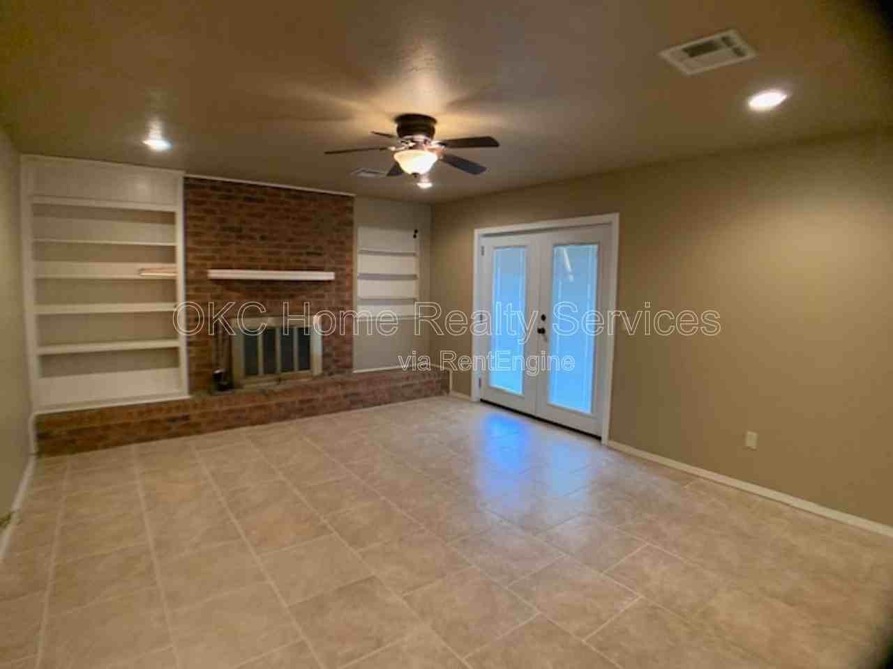 5809 Nw 62nd St - Photo 3 of 19