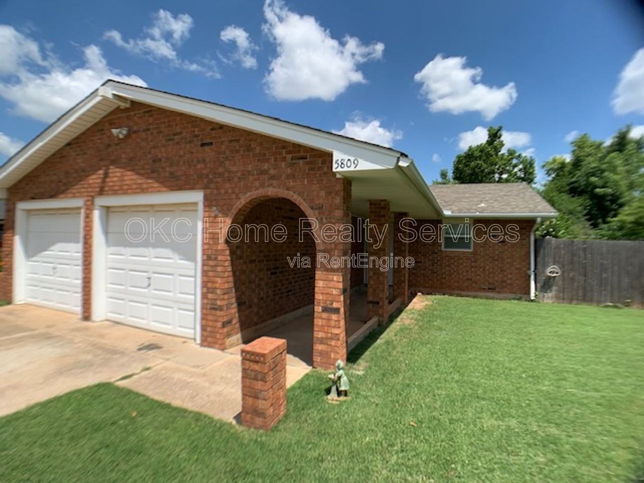 5809 Nw 62nd St - Photo 5 of 19