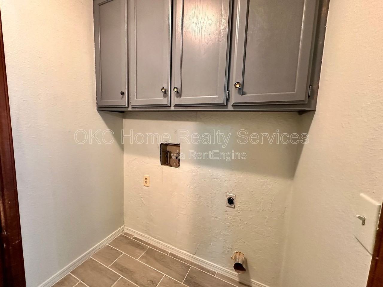 8712 Rayburn Ave - Photo 7 of 21