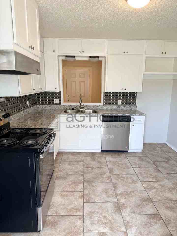 2017 N Keeton Ave - Photo 4 of 35