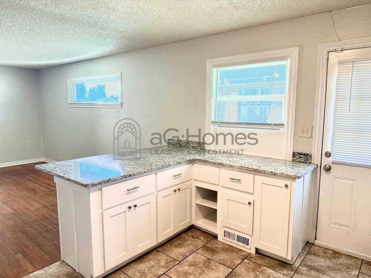 2017 N Keeton Ave - Photo 7 of 35