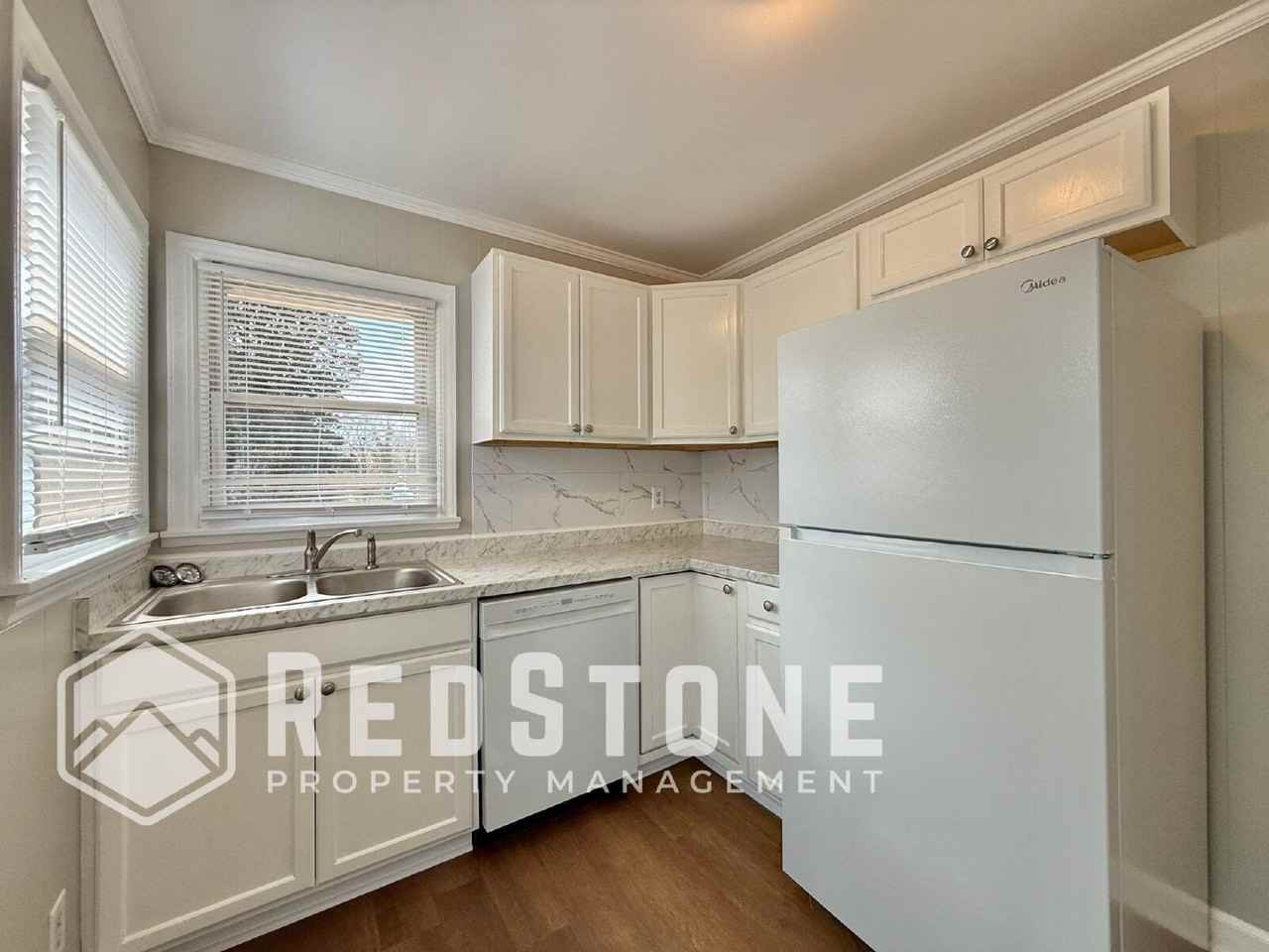 2120 Young St - Photo 2 of 14