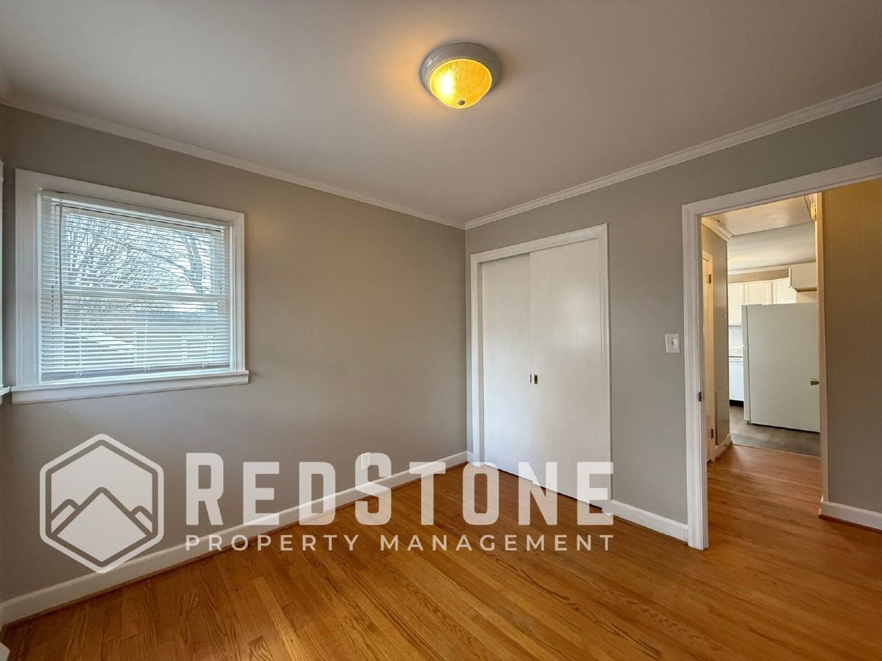 2120 Young St - Photo 6 of 14
