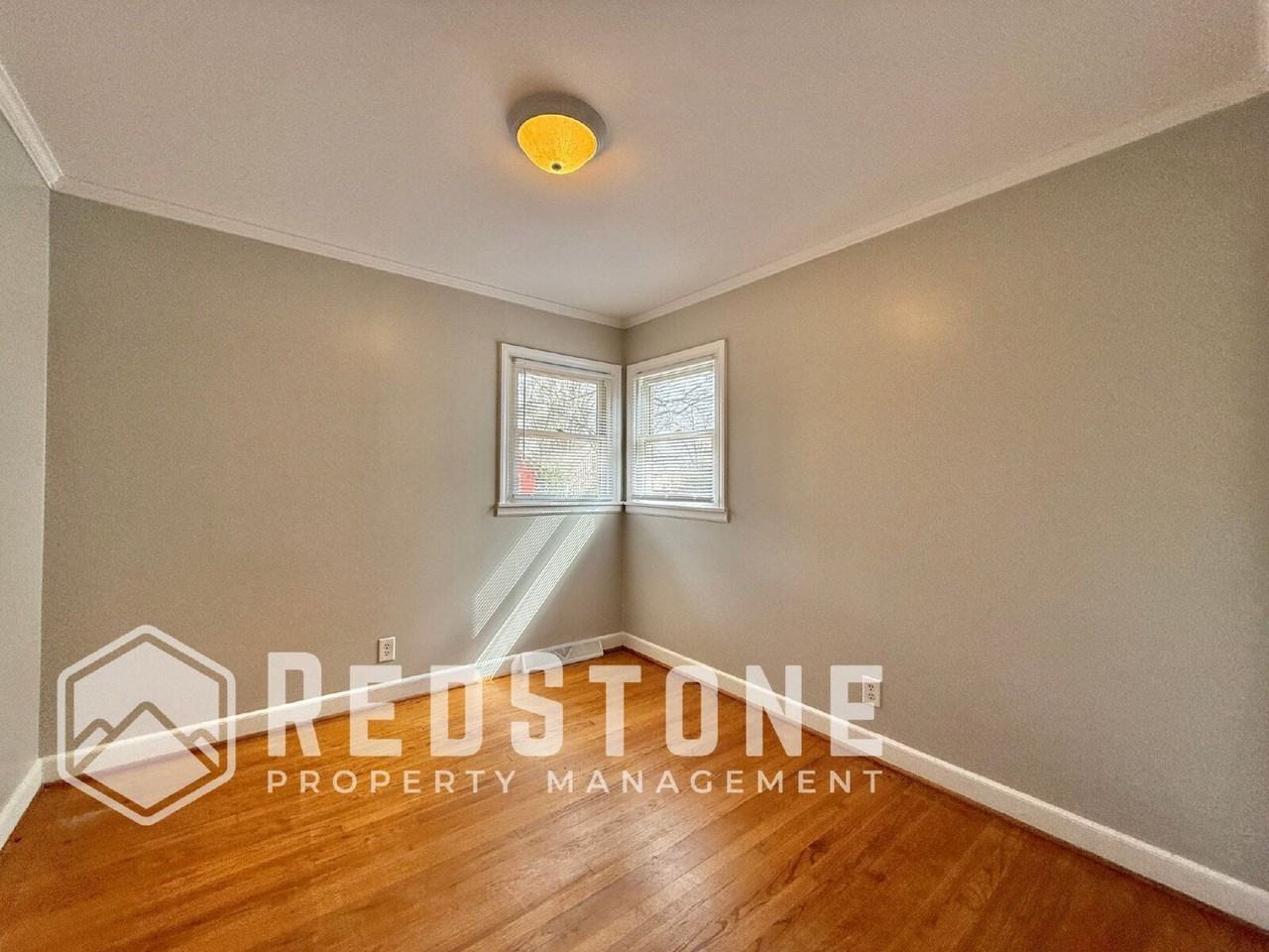 2120 Young St - Photo 7 of 14