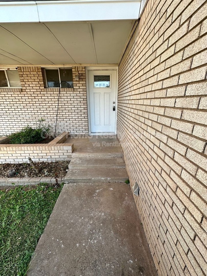 39 Ne 63rd St - Photo 2 of 21