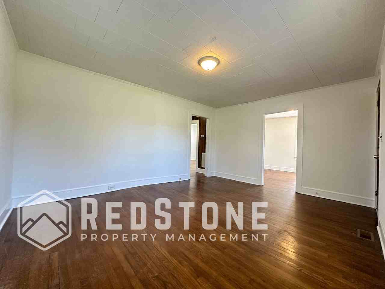 917 E Haggard Ave - Photo 3 of 12