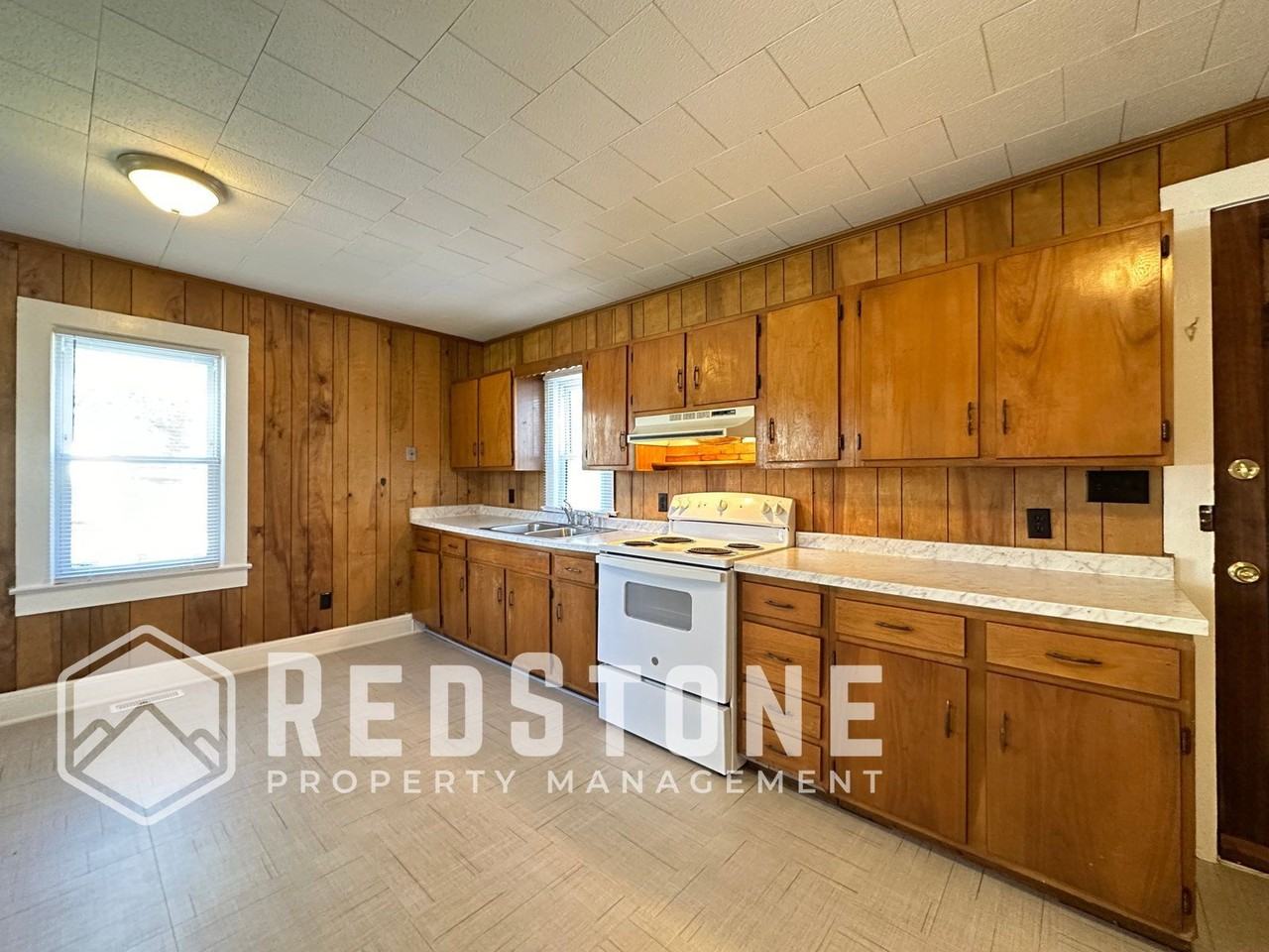 917 E Haggard Ave - Photo 7 of 12