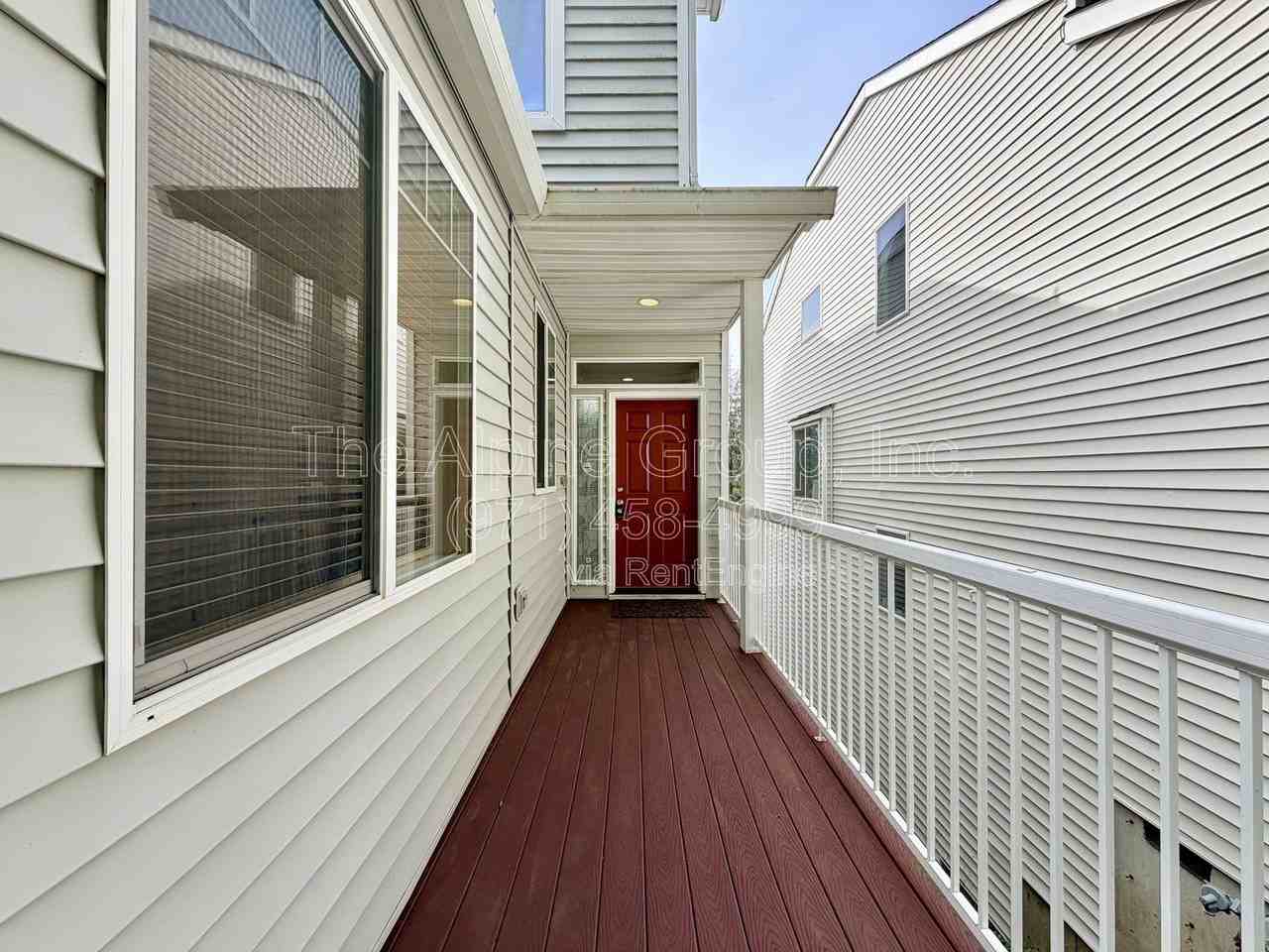 13760 Sw Mapleview Ln - Photo 2 of 48