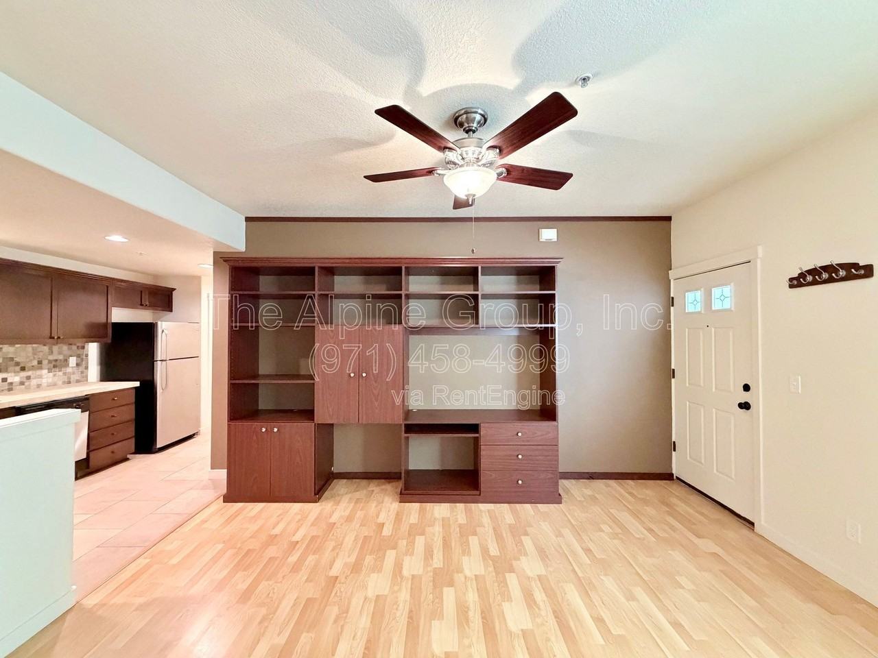657 Ne Garswood Ln - Photo 3 of 20