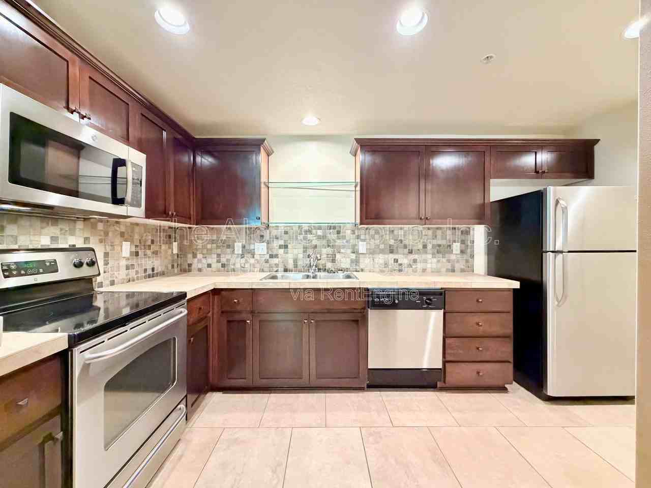 657 Ne Garswood Ln - Photo 6 of 20