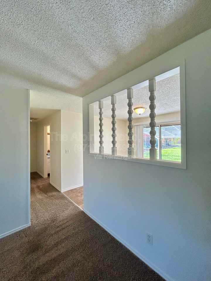 5595 Sw Menlo Dr - Photo 6 of 47