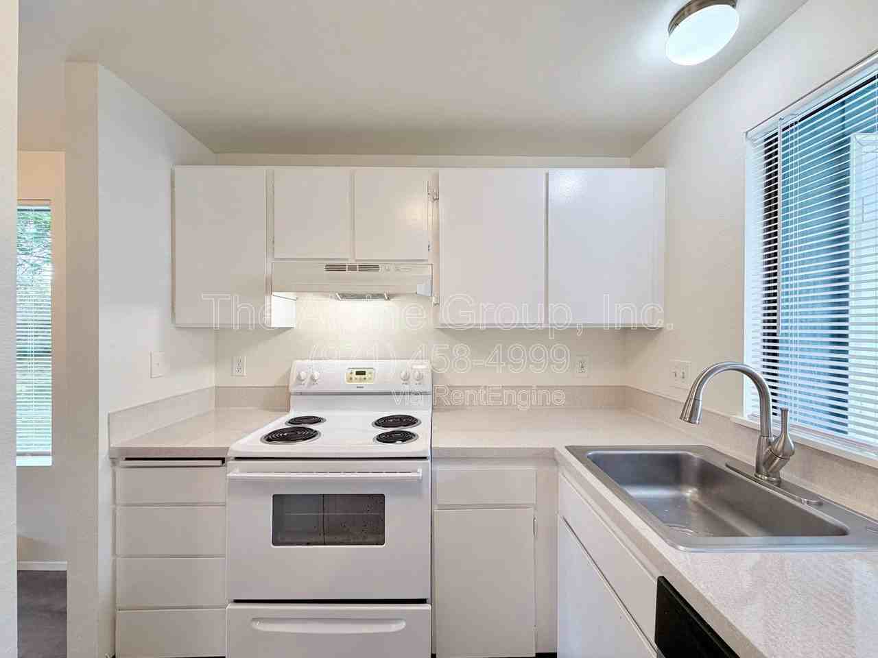 3800 Nw Chemult Pl #D - Photo 5 of 23