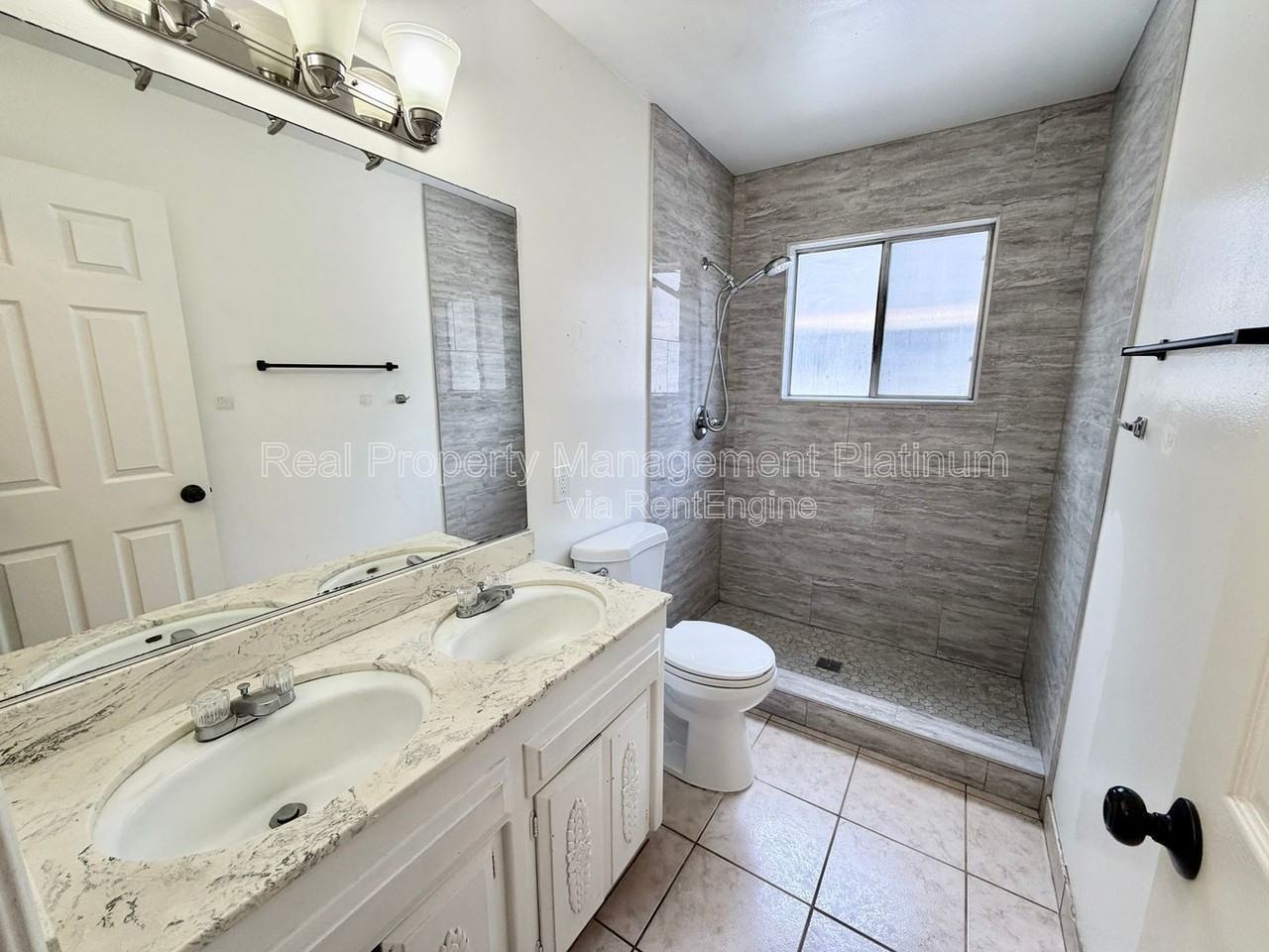 5694 N 9th St - Photo 5 of 20