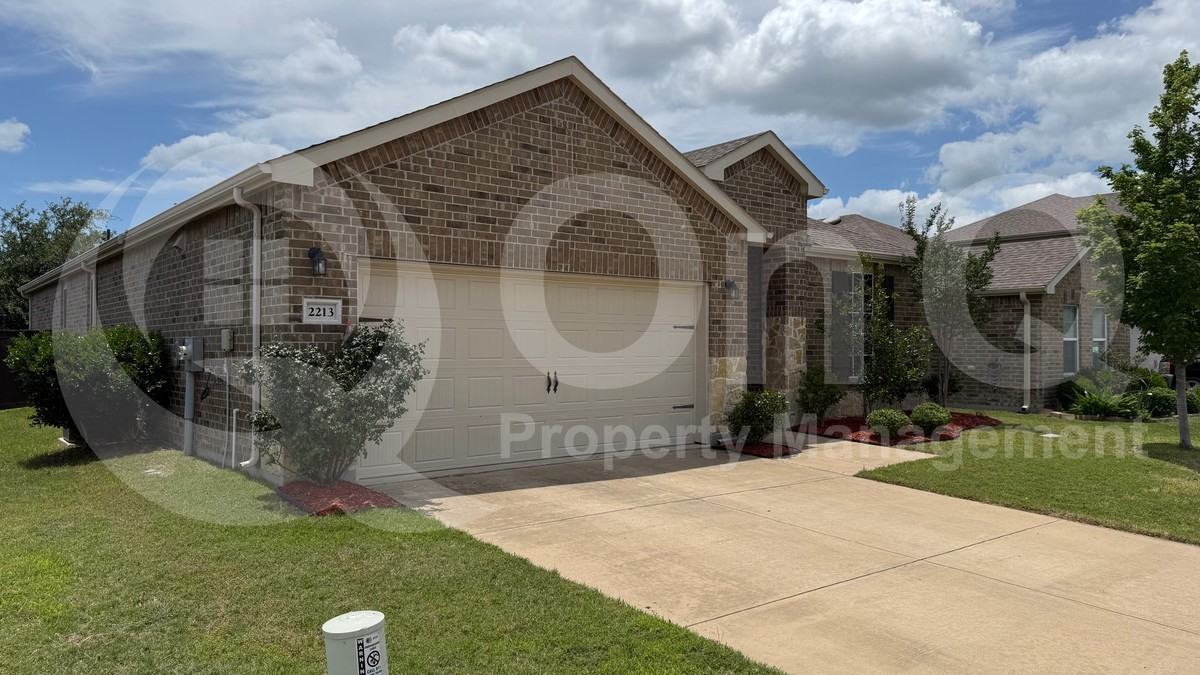 2213 Heaton - Photo 4 of 23